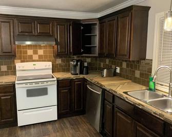 Charming and cozy home - Dieppe - Kitchen