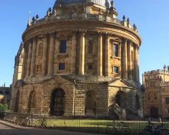 Arts&bichonsb&b - Oxford