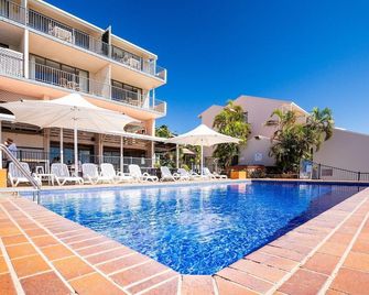 Ocean View 10 Pool & Spa - Airlie Beach - Pool