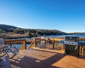 La Zenitude Spa & Lake View - Saint-Zénon - Balcón