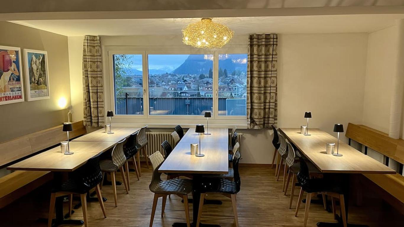 Hotel Merkur - West Station