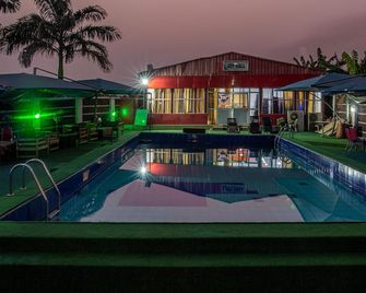 Hotel De Bently - Abuja - Pool