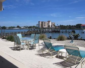 Blue Haven Condo - Waterfront, Heated Pool, Bay - Indian Shores - Balcony