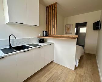 Charmant Studio à Saint Léonard - Angers - Kitchen