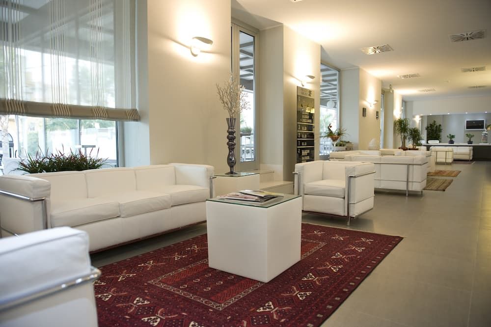 Palazzo Virgilio - ברינדיסי - לובי