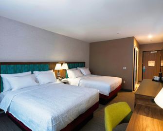 Hampton Inn by Hilton Needles - Needles - Camera da letto