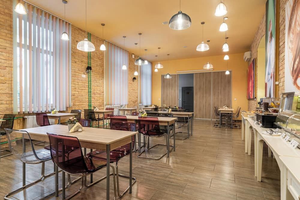 فول موون بودابيست - بودابست - مطعم