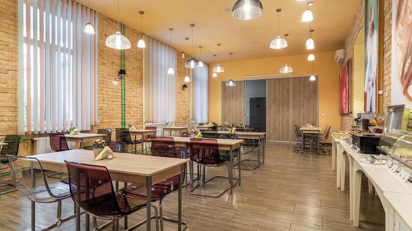 فول موون بودابيست