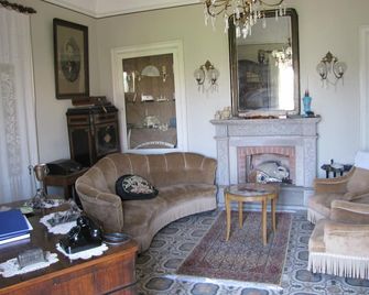 B&B Valleallegra - Mascalucia - Wohnzimmer