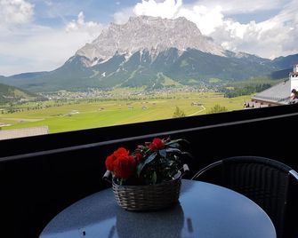 Sporthotel Pechtl - לרמוז - מרפסת