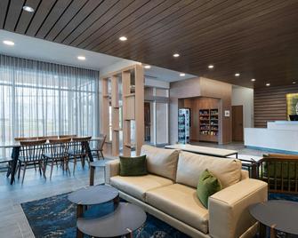 Fairfield by Marriott Inn & Suites Austin Georgetown - Джорджтаун - Вітальня