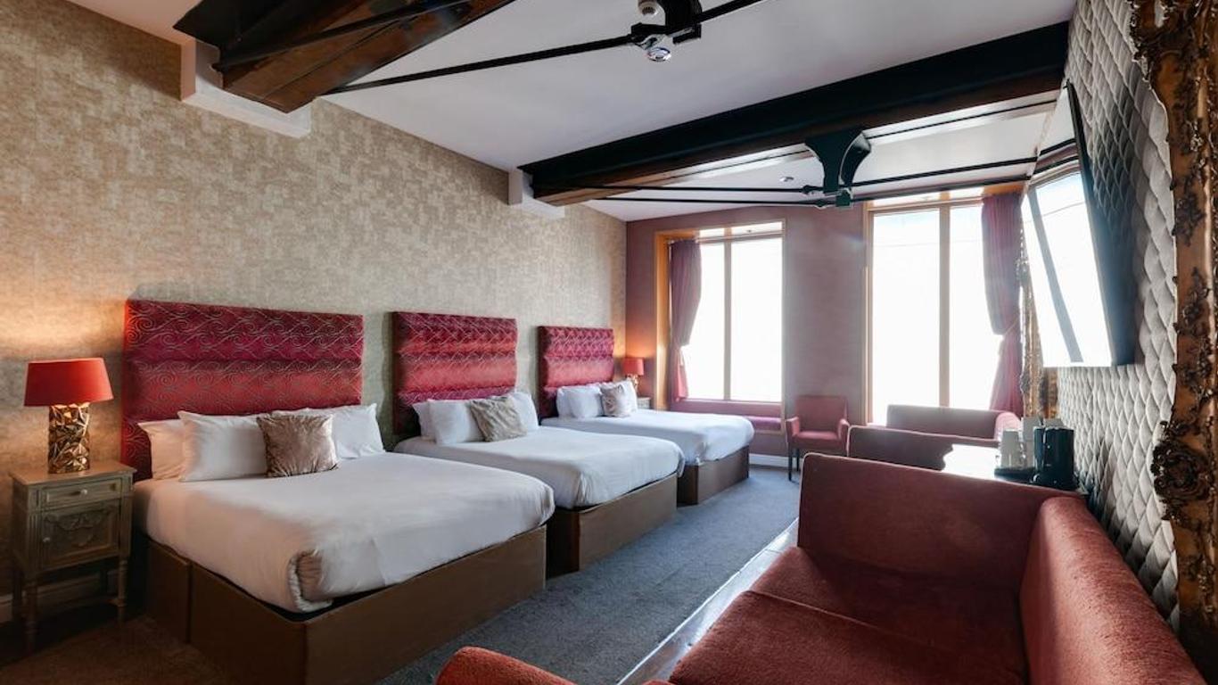 Signature Living Hotel