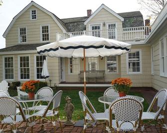 The 1708 House - Southampton - Patio