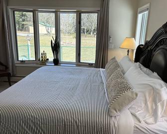 One Oak Vacation Rental - Lake Charlevoix Area - East Jordan - Habitación