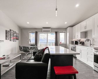 Eagle's View Penthouse - Victoria - Cocina