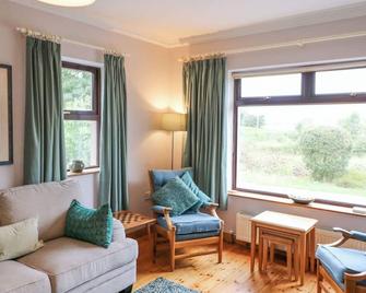 Knockbrack - Caragh Lough - Living room