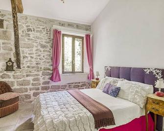 Idyllic Island Watermill Air Con Hot tub, Boat Canoe Kayak Table Tennis - Roquebrune - Habitación