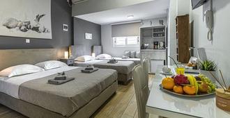 Comfort Stay Airport Studios - FREE shuttle from the Athens airport - Artémida - Bedroom