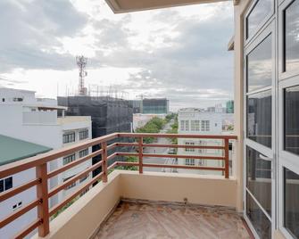 Three Inn - Malé - Balcony