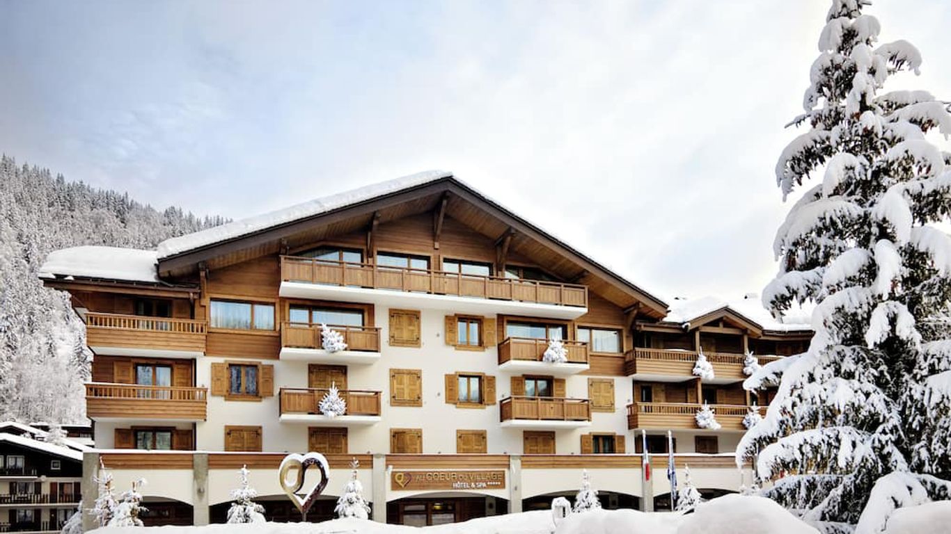 Au Coeur Du Village Hotel