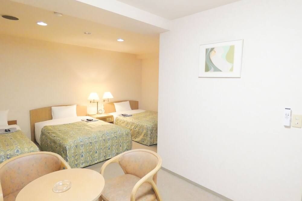 Urban Hotel Sanko - צ'יבה
