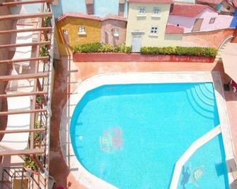 Hotel Zihuatanejo Centro - Zihuatanejo - Pool