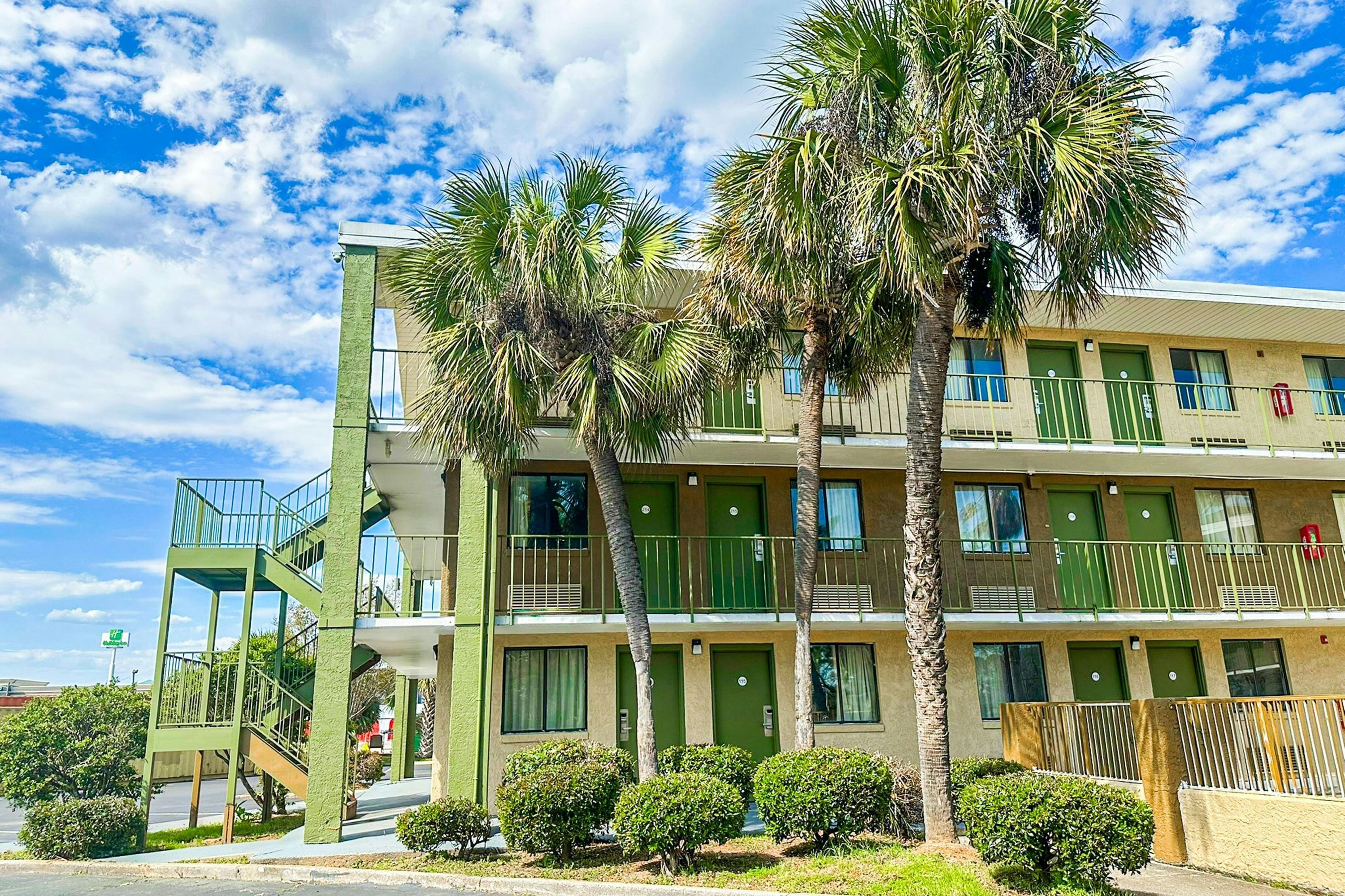 OYO Hotel Mobile, Al I-65 At Airport Blvd - Prichard - Building