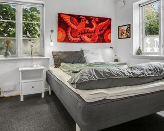 Gorgeous apartment in Rønne with kitchen - Rønne - Bedroom