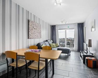 Sunny Apartment With Sea-views - Blankenberge - Salle à manger