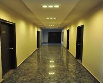 Hotel Avisha - Calcuta - Pasillo