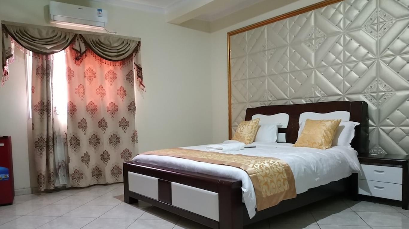 Hotel Golden House