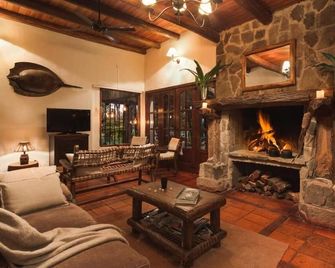 Nande Reta - Colonia Carlos Pellegrini - Living room