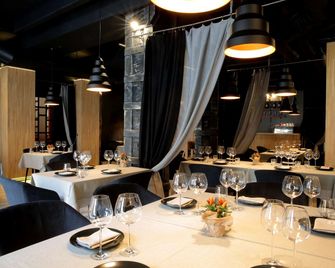 Impressa Hotel - קייב - מסעדה