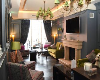 ذا فير فيو بوتيك هوتل - كيلارنيي - غرفة معيشة