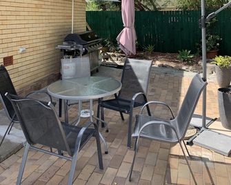 Bald Hills Motel - Carseldine - Patio