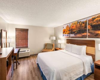 Days Inn by Wyndham Raleigh-Airport-Research Triangle Park - Morrisville - Schlafzimmer