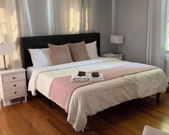 Easton View Retreat - Middletown - Bedroom