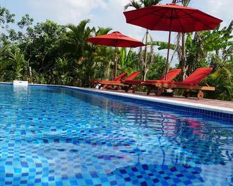 Gite Nam Hien Mekong - Cho Lach - Piscina