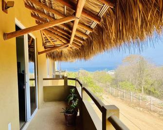 Bonobo Living Apartments - Puerto Escondido - Balcon