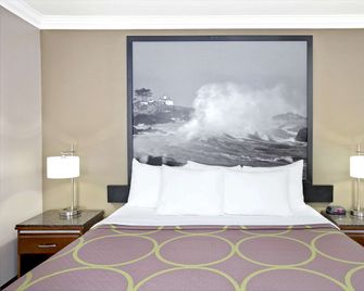 Super 8 by Wyndham Culver - Los Angeles - Phòng ngủ