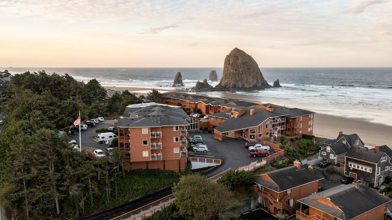 Hallmark Resort in Cannon Beach