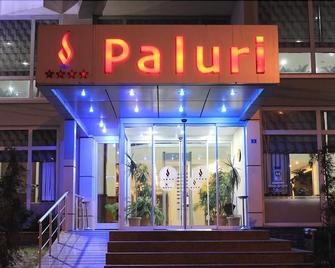 Paluri Hotel - Hopa - Edificio