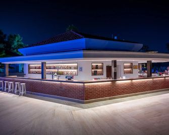 Adora Golf Resort Hotel - Belek - Bar
