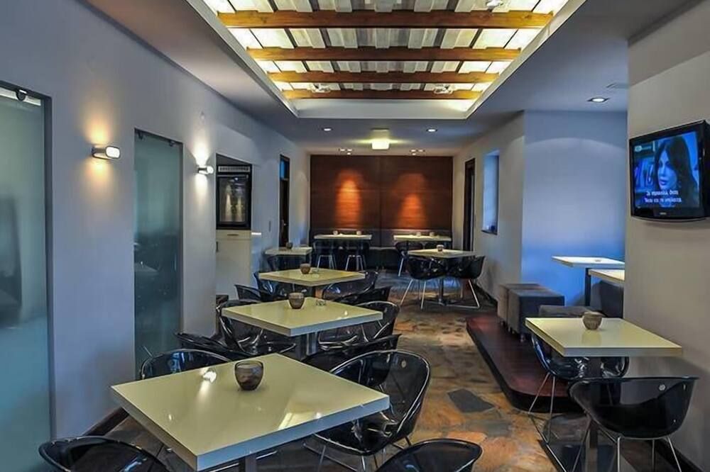 جيفيري هوتل