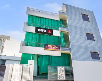 Hotel O Crown - Nagpur - Building
