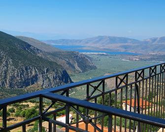 Pan Hotel - Delphi - Balcony