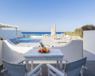 Vrachia Studios & Apartments - Oia - Balcony