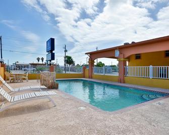 Americas Best Value Inn Port Aransas - Port Aransas - Piscina