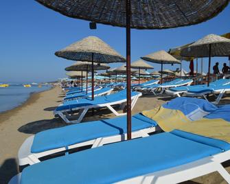Megaş Hotel - Ayvalık - Playa