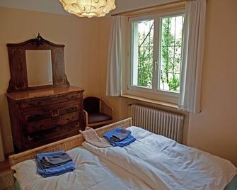 Bed and Breakfast Casa Locarno - Locarno - Schlafzimmer
